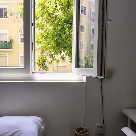 Agui House Pansiyon *